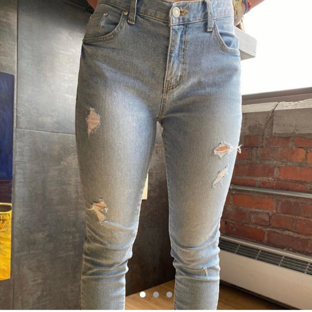 Light wash distressed jeans